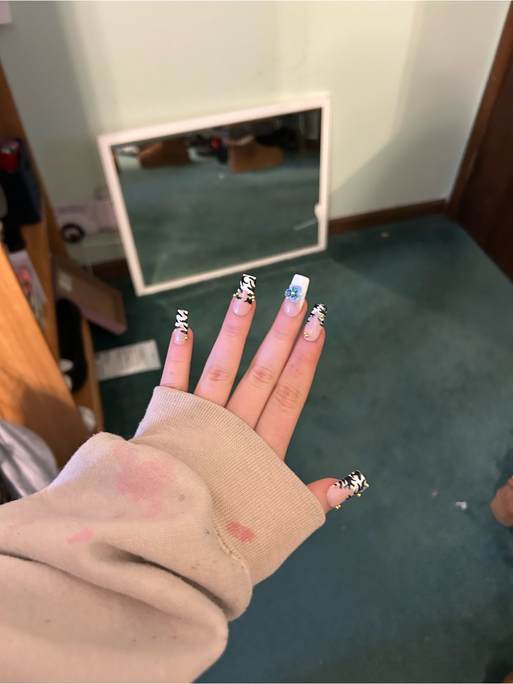 Custom nail sets! (READ DESCRIPTION)